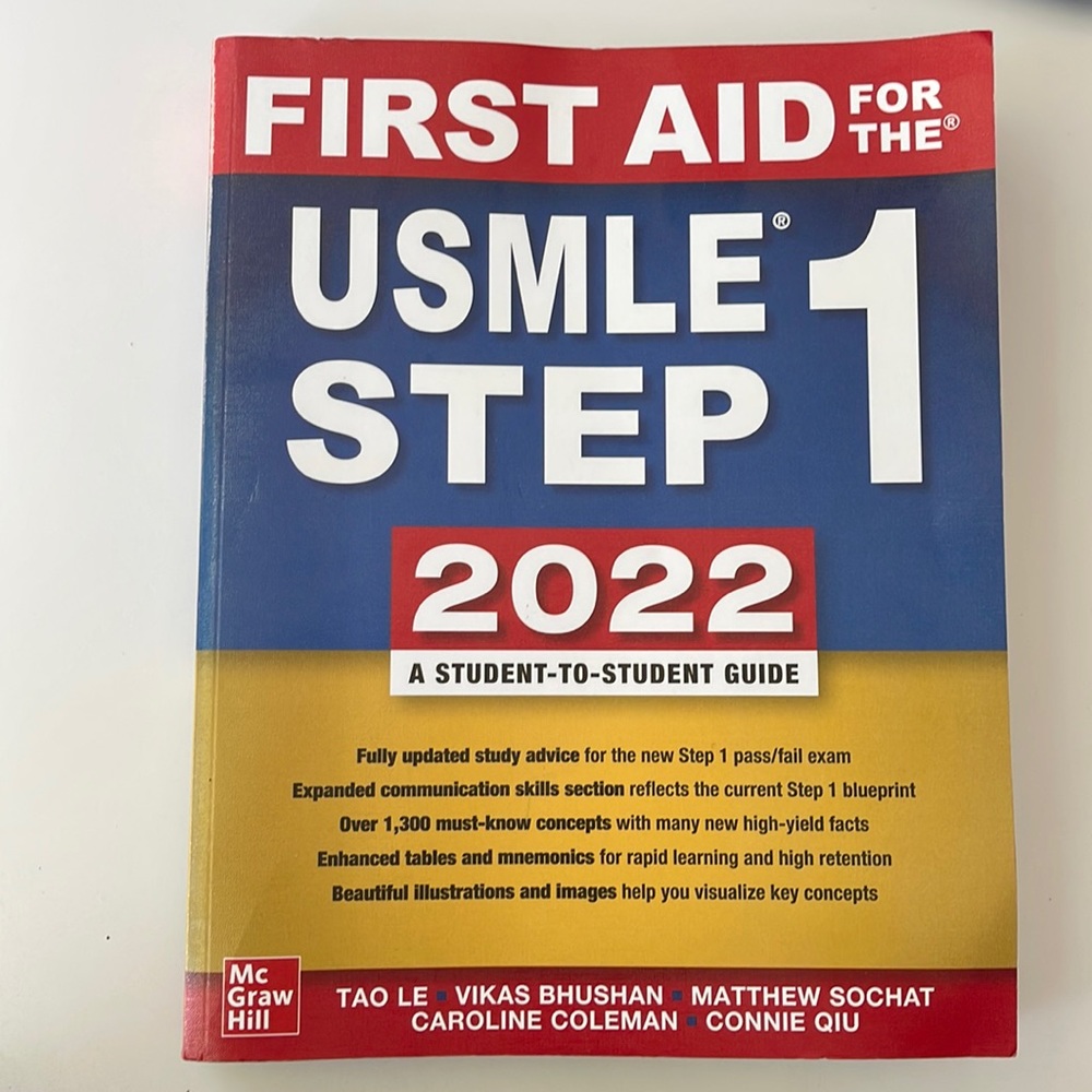 FIRST AID USMLE Step 1 2022